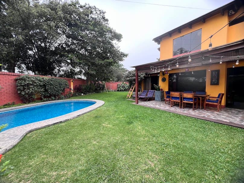 Casa Rústica y Campestre con jardín y piscina en Sol de la Molina - Imagen 3