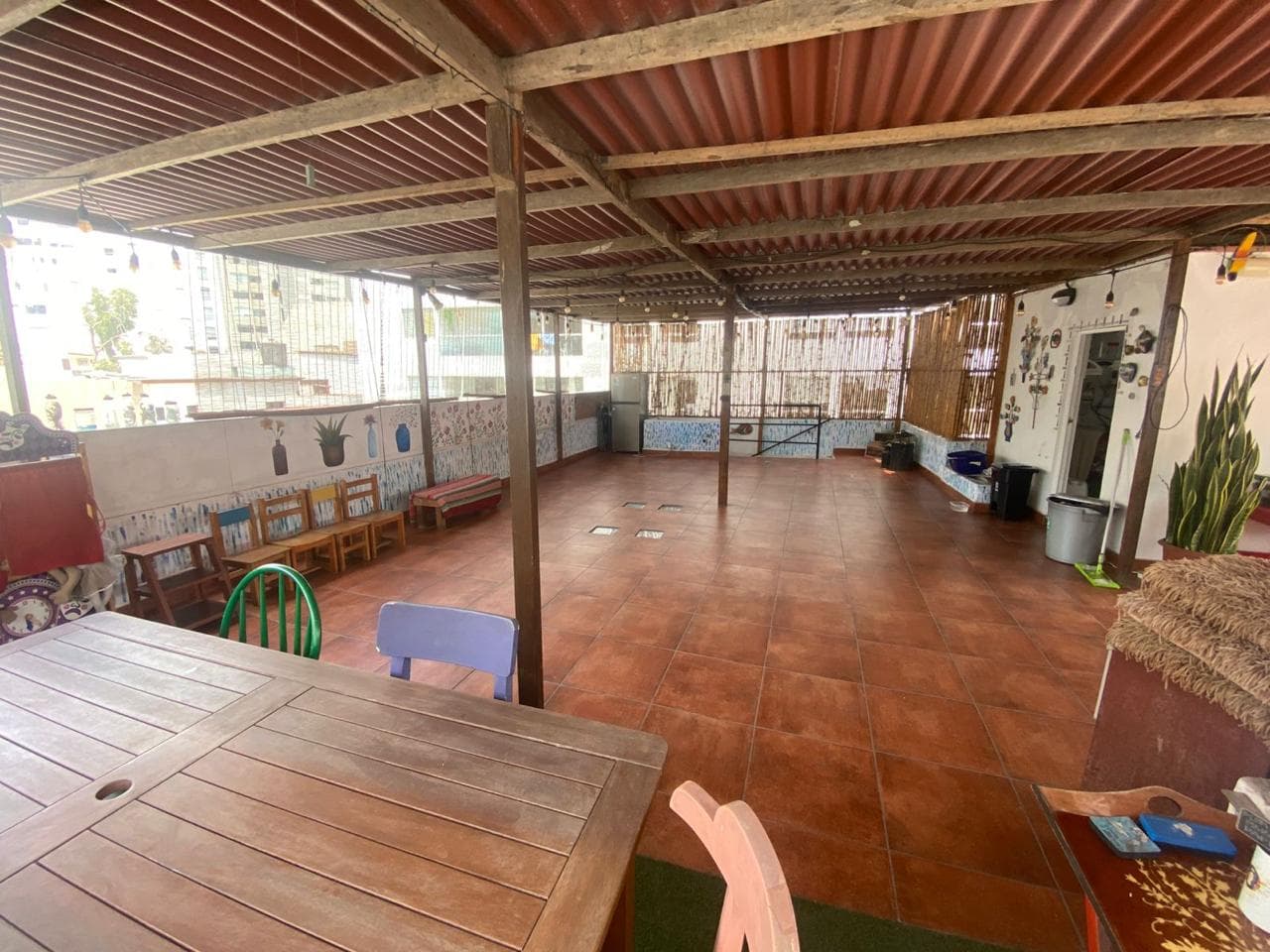 Casa artística: Terraza única para talleres en Miraflores - Imagen 7 de 8