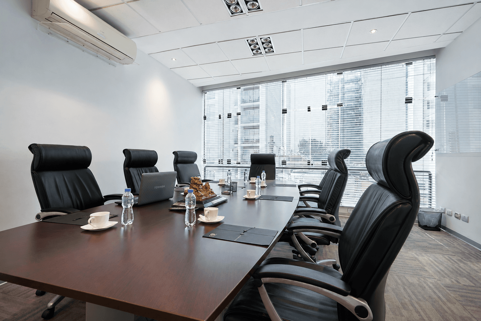 Sala de directorio para 6 personas en Miraflores - Imagen 3