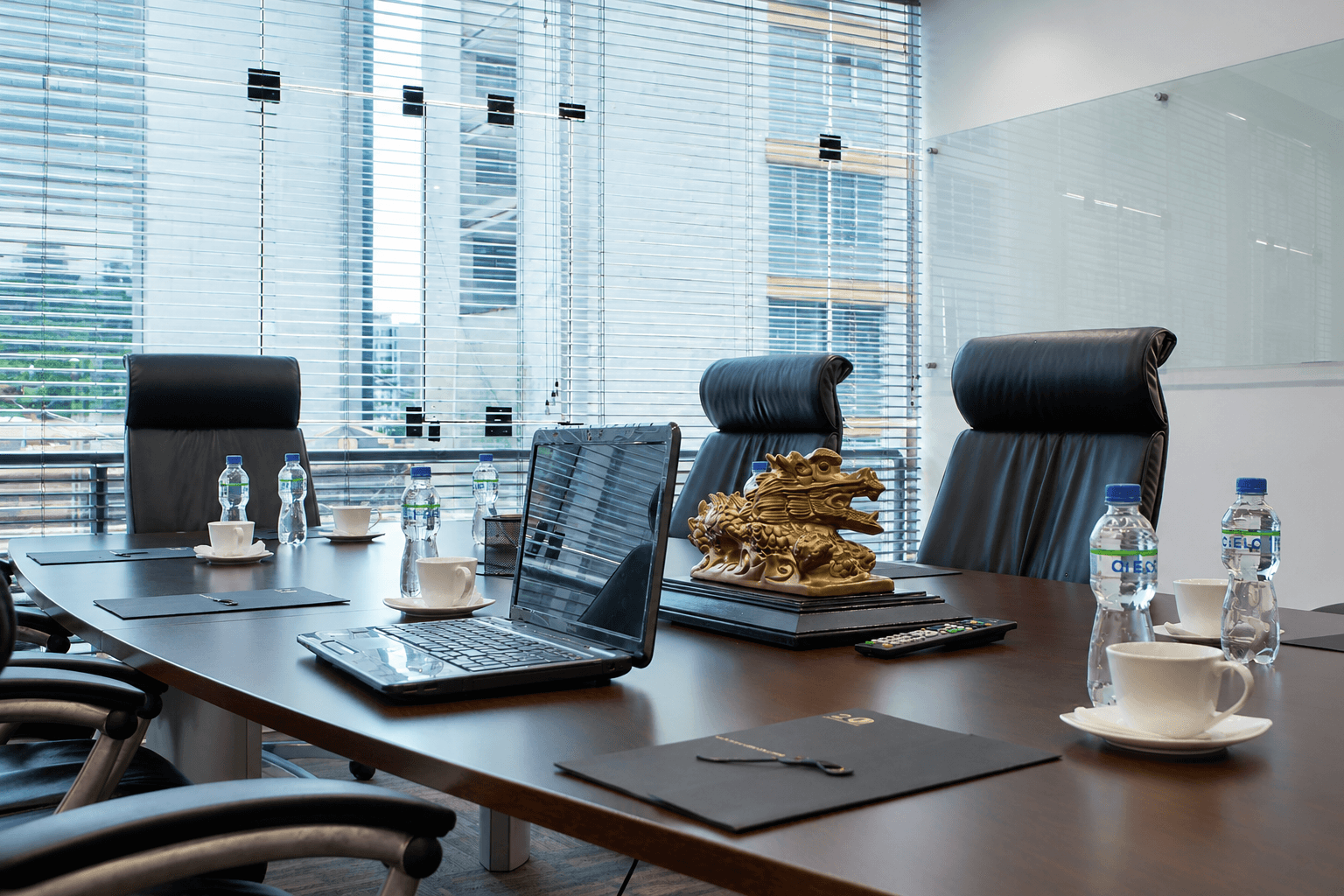 Sala de directorio para 6 personas en Miraflores