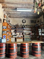 Bodega Vinícola Histórica y Oculta en Surco - Imagen 4 de 5