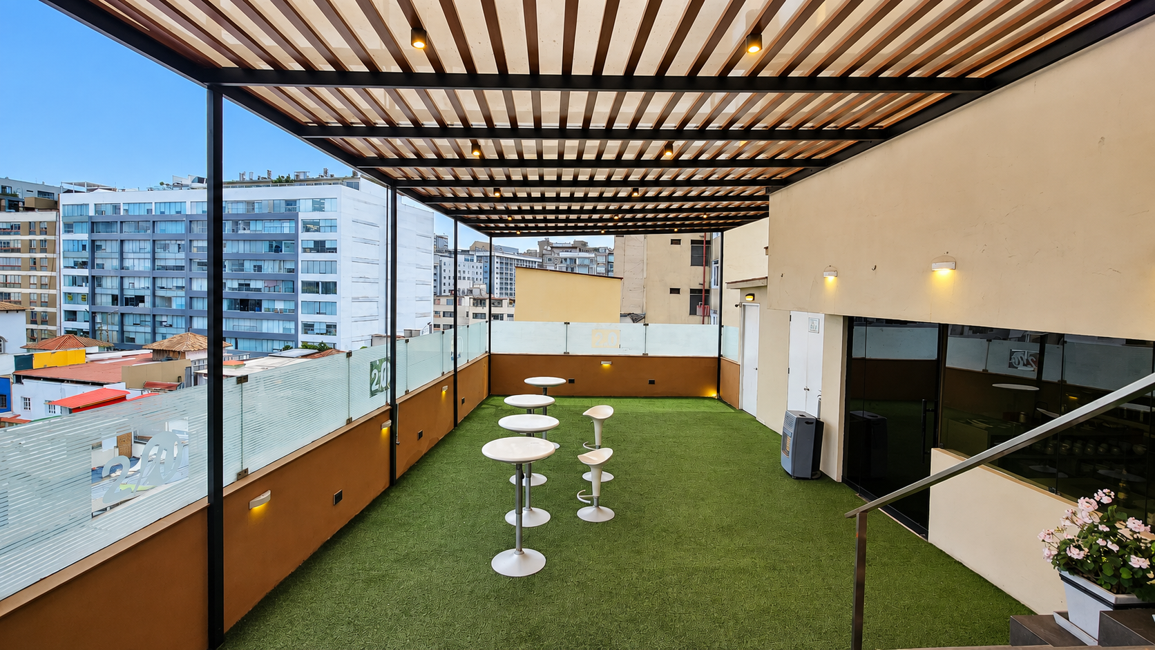 Terraza panorámica para experiencias únicas en Miraflores - Imagen 3 de 11