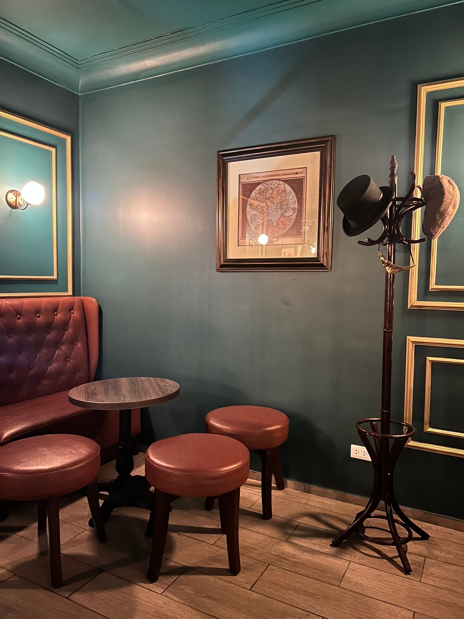Bar estilo inglés de los años 30 en el centro de Miraflores - Imagen 4 de 6